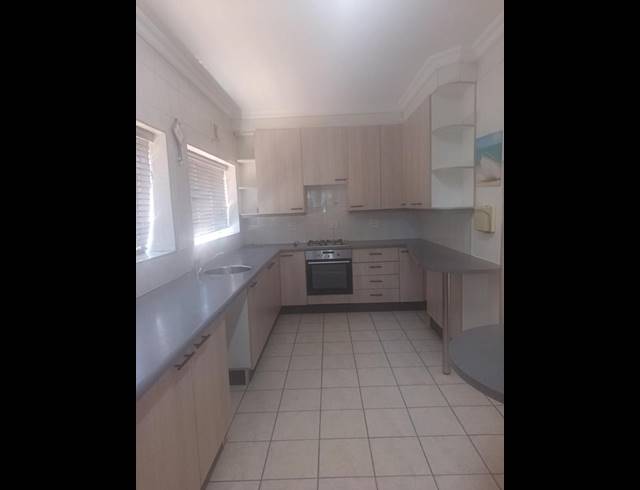 3 BEDROOM SIMPLEX FOR SALE IN MONTCLAIR